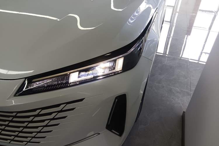 Used CHANGAN Eado DD 2023 Blue Whale NE 1.5T GDI DCT Luxury Edition