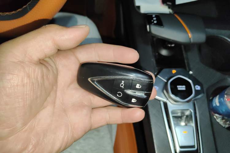 Used CHANGAN UNI-V 2024 2.0T Classic Sport Edition
