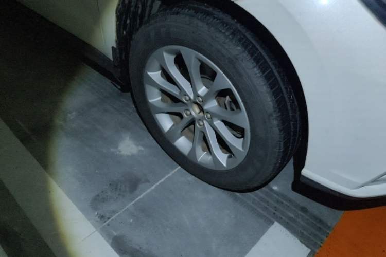 Used Haval H2 2017 Red-Label 1.5T Manual Two-Wheel Drive Luxury Model Right Front Wheel Hub