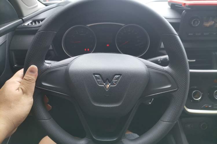 Used Wuling Hongguang S3 2019 1.5L Manual Standard Version China VI Standard
