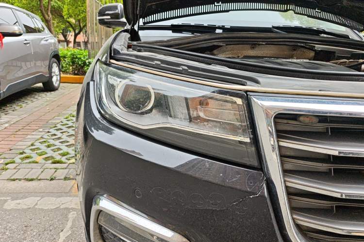 Used Haval H7 2017 Red-Label H7 2.0T Automatic Prestige Model Right Front Headlight