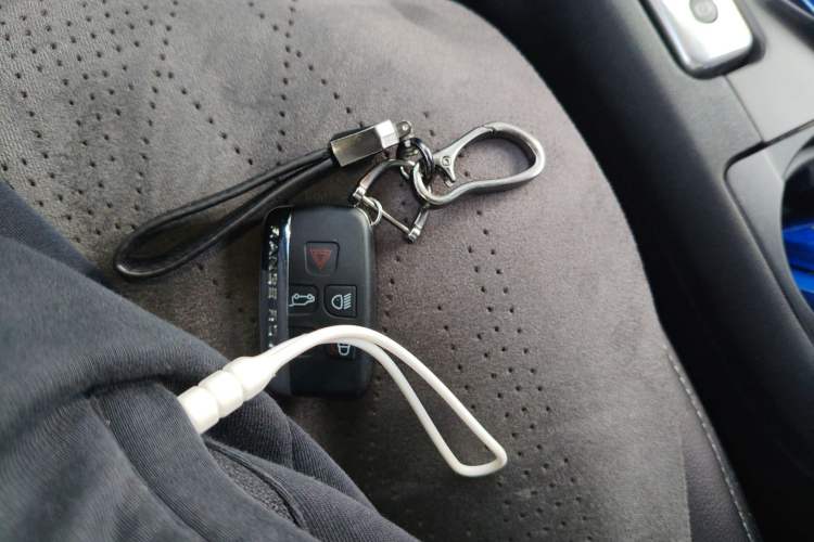 Used Land Rover Discovery 2013 3.0 SDV6 HSE Diesel Edition Vehicle Key