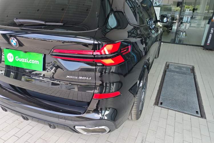 Used BMW X5 2023 xDrive 30Li Luxury M Sport Night Edition Package
