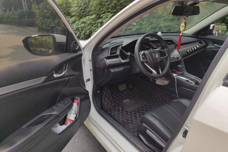 Used Honda Civic 2019 220TURBO CVT Dynamic Edition China VI Driver Seat
