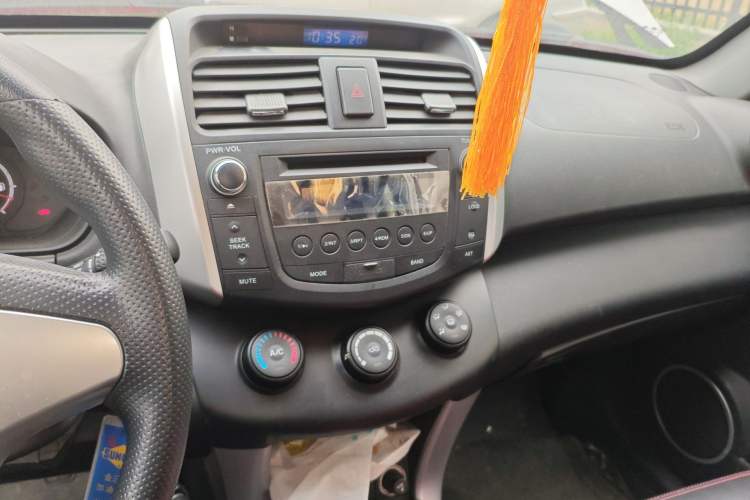 Used Lifan Auto X60 2015 1.8L Manual Comfort Model China V Standard
