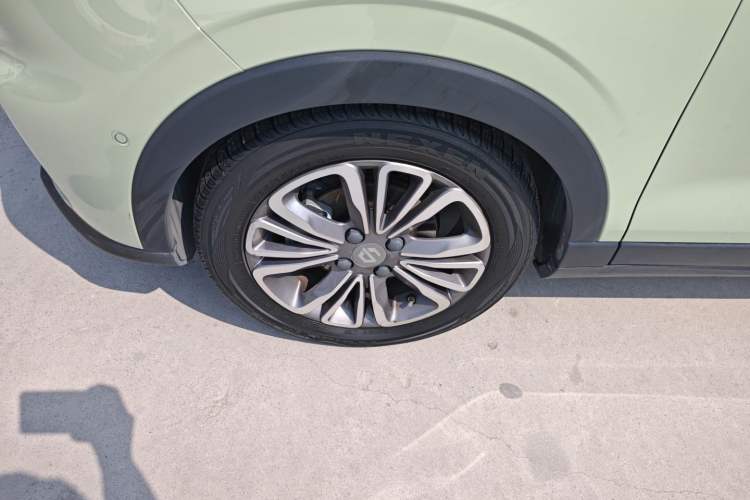 Used Leapmotor T03 2021 400 Luxury Pro Edition Left Front Wheel Hub