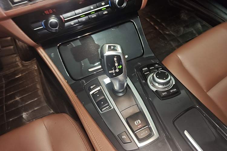 Used BMW 5 Series 2014 520Li Elegant Model