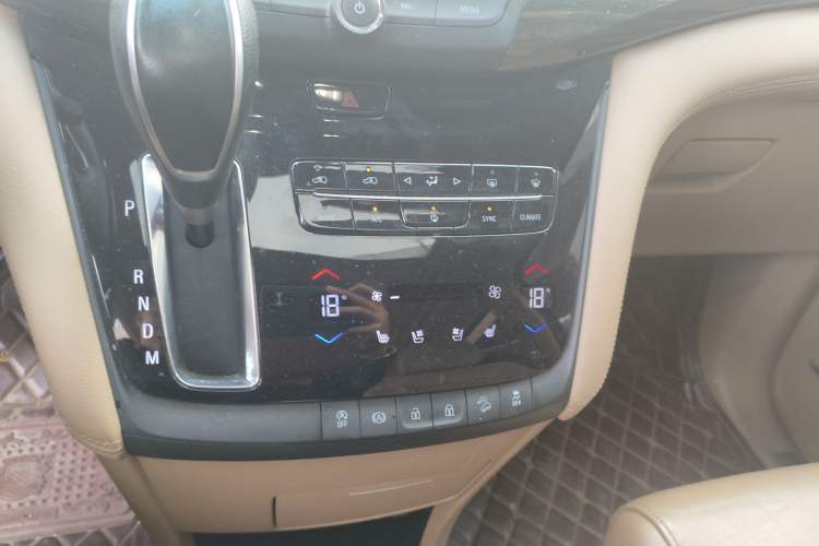 Used Buick GL8 2017 ES 28T Flagship Model China V Standard
