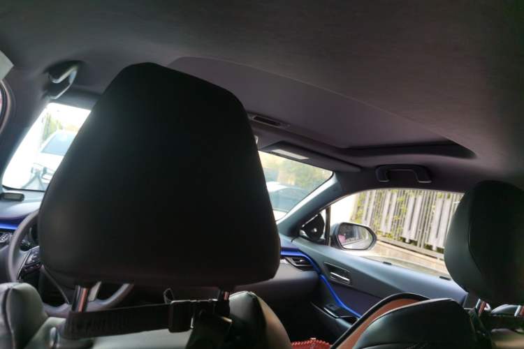 Used Toyota IZOA 2021 2.0L Yixing Version Headliner