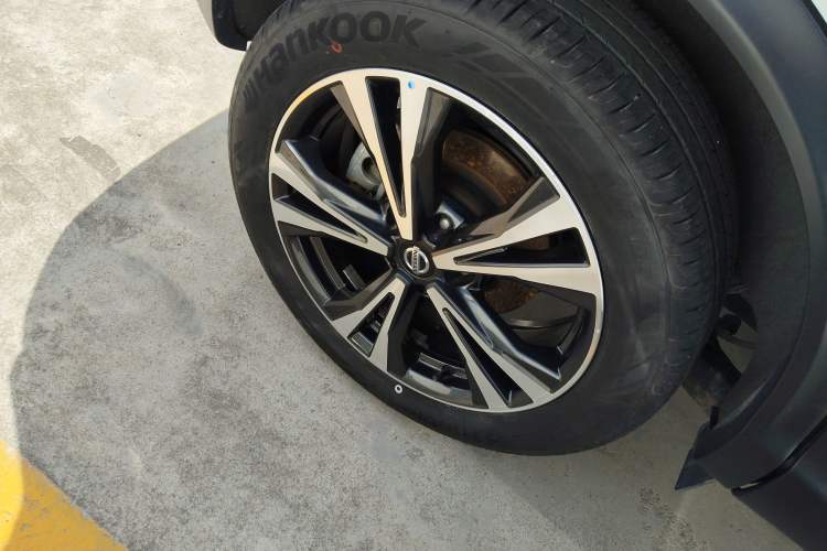 Used Nissan Qashqai 2021 2.0L CVT Luxury Edition Right Rear Wheel Hub