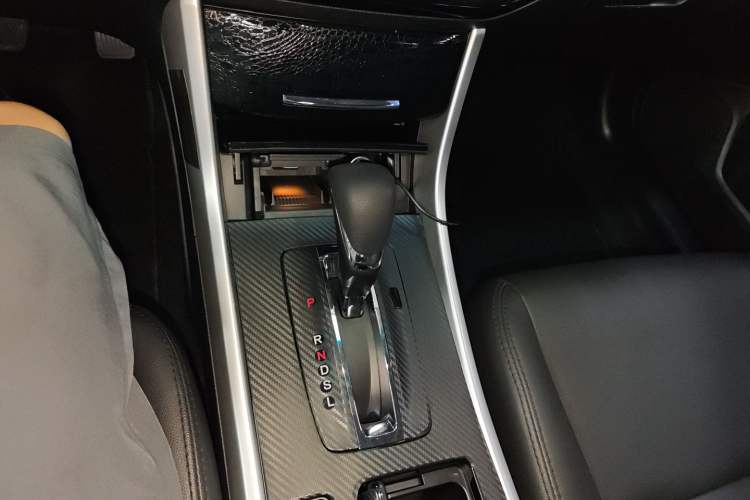 Used Honda Accord 2016 2.0L Comfort Edition Gear Lever