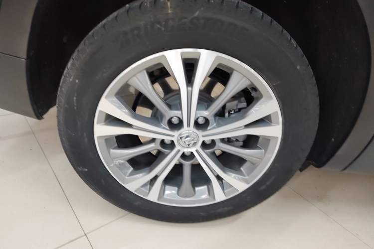 Used Buick Envision 2021 Encore Plus 652T Five-Seat Luxury Model
