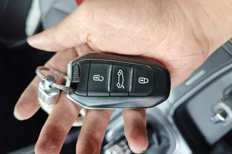 Used Citroen C4L 2014 1.8L Intelligent Drive Manual Version – Dynamic Edition
