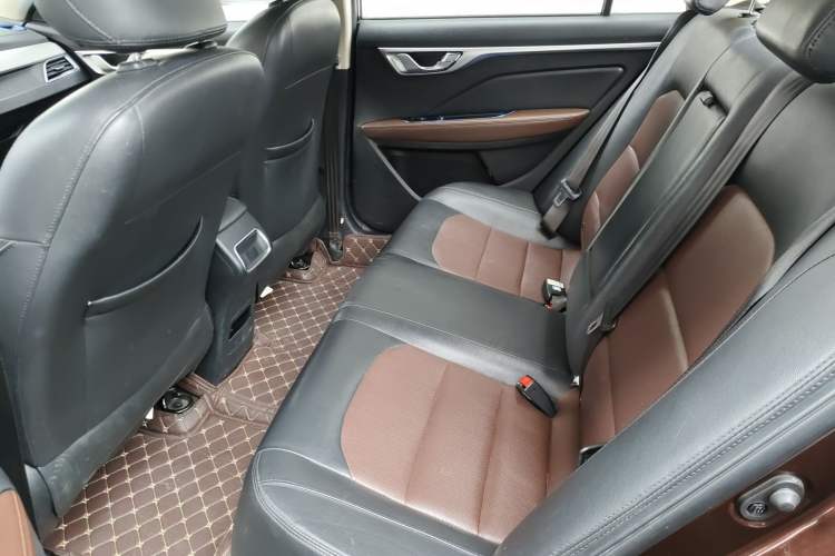 Used Geely Auto Vision 2018 1.5L Automatic Happiness Edition Left Rear Seat