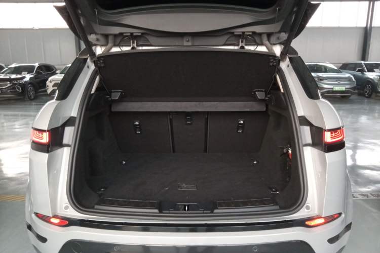 Used Land Rover Range Rover Evoque 2021 Range Rover Velar 249 PS R-Dynamic S Performance Edition