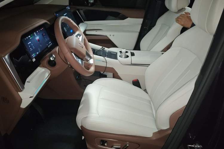 Used BYD Xia 2025 DM-i 1.5T 100km Supreme Edition
