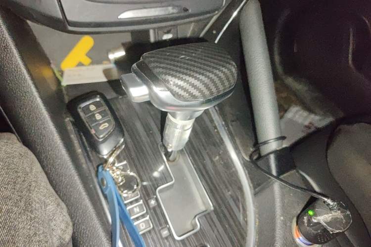 Used Dongfeng Aeolus AX7 2016 2.0L Automatic Zhiyi Trim