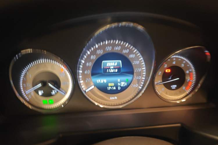 Used Mercedes-Benz GLK-Class 2015 GLK 260 4MATIC Fashion Edition Ultimate Version
