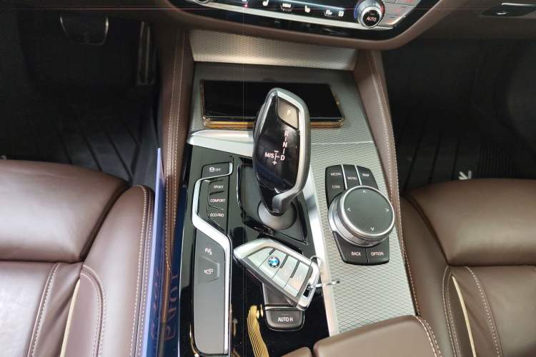 Used BMW 5 Series 2020 540i Sport Line M Sport Package Gear Lever