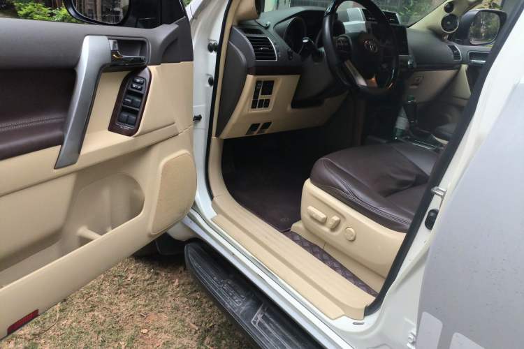 Used Toyota Prado 2015 2.7L Parallel Import Driver Seat