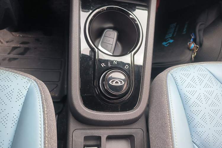 Used Chery Little Ant 2022 Sweet Pink Edition Low-Sugar Version Lithium Iron Phosphate 30 kW 301 km Gear Lever