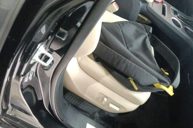 Used Toyota Granvia 2023 2.5L Hybrid Prestige PLUS Edition
