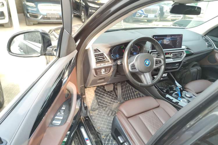 Used BMW iX3 2022 Leading Model
