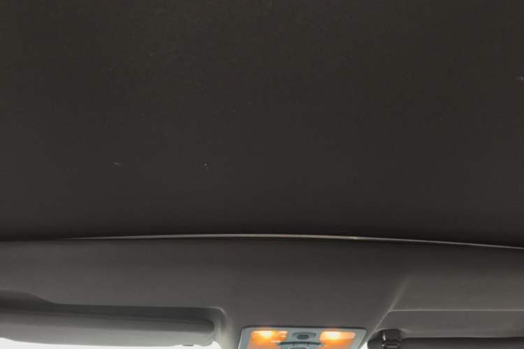 Used Land X7 2015 2.0T Panoramic Prestige Edition
