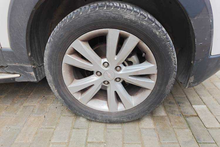 Used Chevrolet Captiva 2015 2.4L 4x4 Flagship Edition 7-Seater
