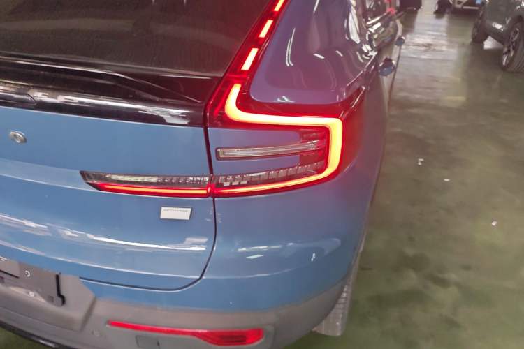 Used Volvo C40 2024 Long-Range PRO Version
