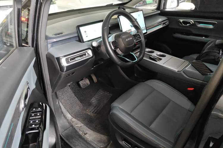 Used AION Y 2023 Plus 510 Smart Edition