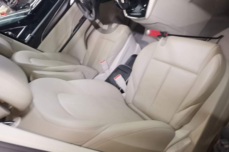 Used Buick GL8 2023 ES Lu Zun Comfort Model Right Front Seat