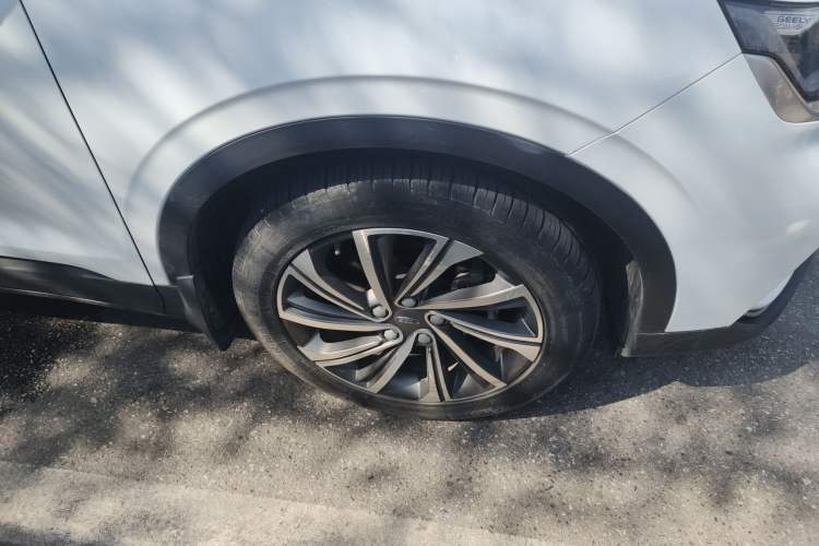 Used Geely Auto Coolray 2019 260T DCT Knight China V Standard Exterior 3