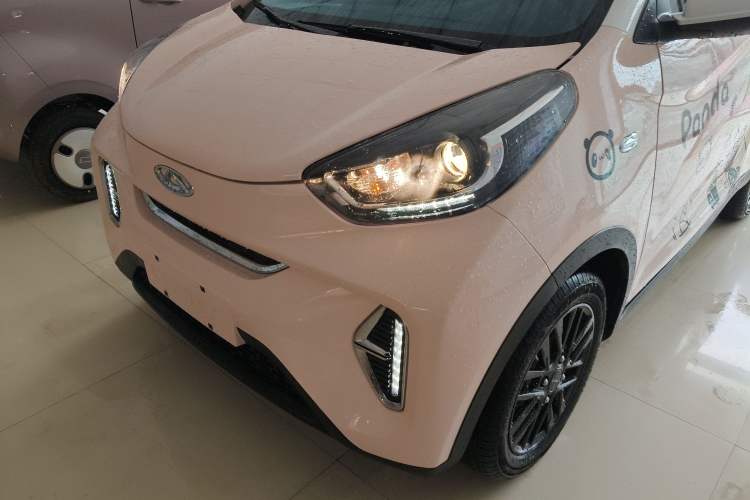 Used Chery Little Ant 2024 Youth Edition 251km True Love Edition 23.99 kWh