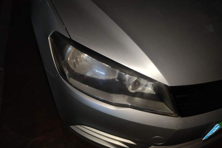 Used Volkswagen Jetta 2015 Zhuihui Edition 1.4L Manual Fashion Model Right Front Headlight