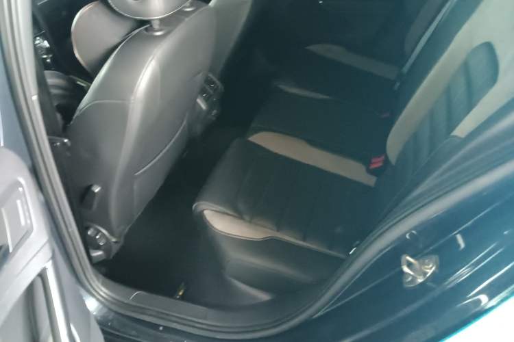 Used Volkswagen Golf 2020 Charming Edition 280TSI DSG R-Line
