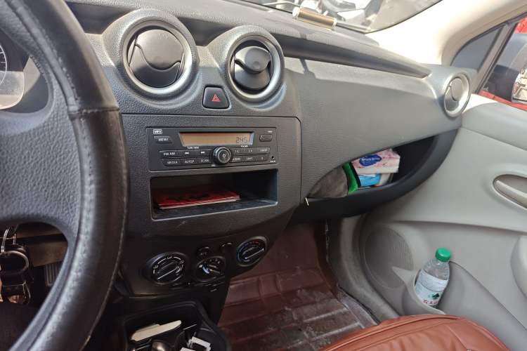 Used Venucia R30 2014 1.2L Manual Enjoyment Edition
