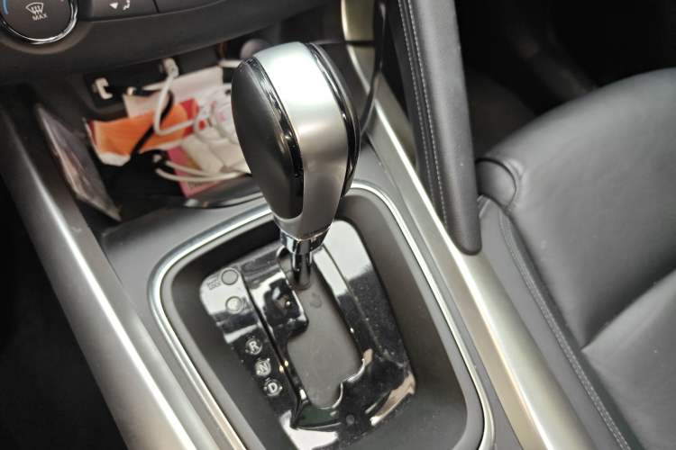 Used Renault Kadjar 2016 2.0L Two-Wheel Drive Prestige Edition Gear Lever