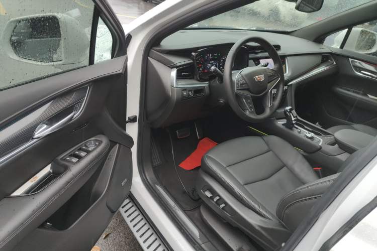 Used Cadillac XT5 2022 2.0T Four-Wheel Drive Luxury Version (Hummingbird Edition) Driver Seat