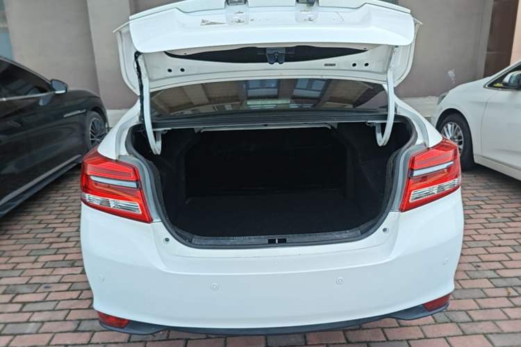 Used Toyota YARiS L Zhi Xiang 2017 1.5E CVT Dynamic Edition
