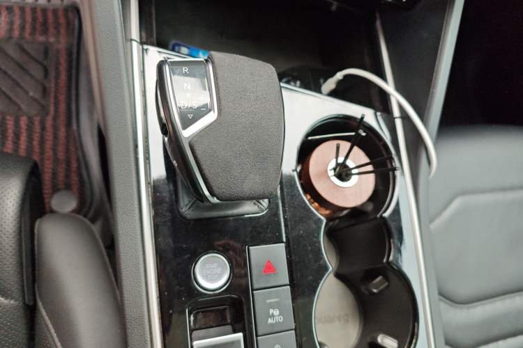 Used Volkswagen Touareg 2020 3.0 TSI Luxury Edition China VI Gear Lever