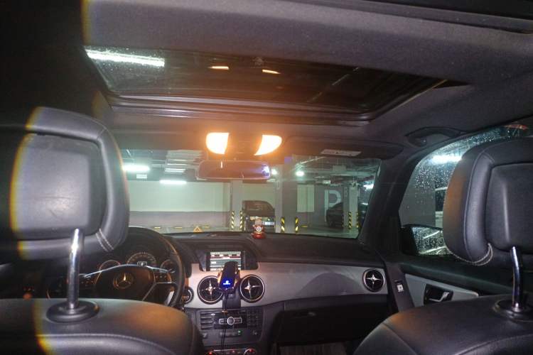 Used Mercedes-Benz GLK-Class 2015 GLK 260 4MATIC Fashion Edition Ultimate Version
