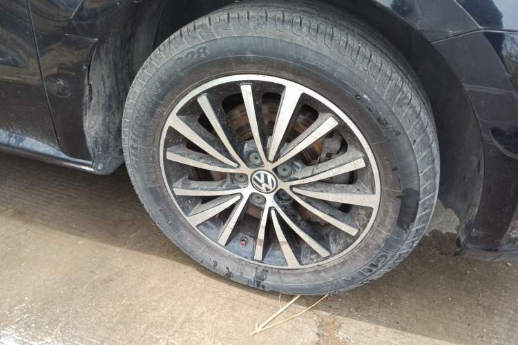 Used Volkswagen Lavida 2014 1.4TSI DSG 30th Anniversary Edition
