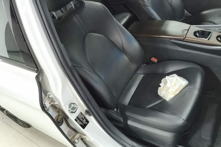 Used Toyota Avalon 2022 2.0L Ambition Edition
