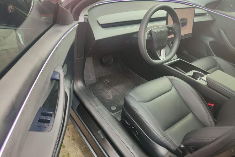 Used Tesla Model 3 2023 Long-Range All-Wheel-Drive Version
