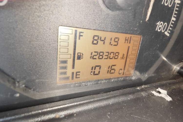 Used Wuling Zhiguang 2015 1.2L Practical LS-I Model