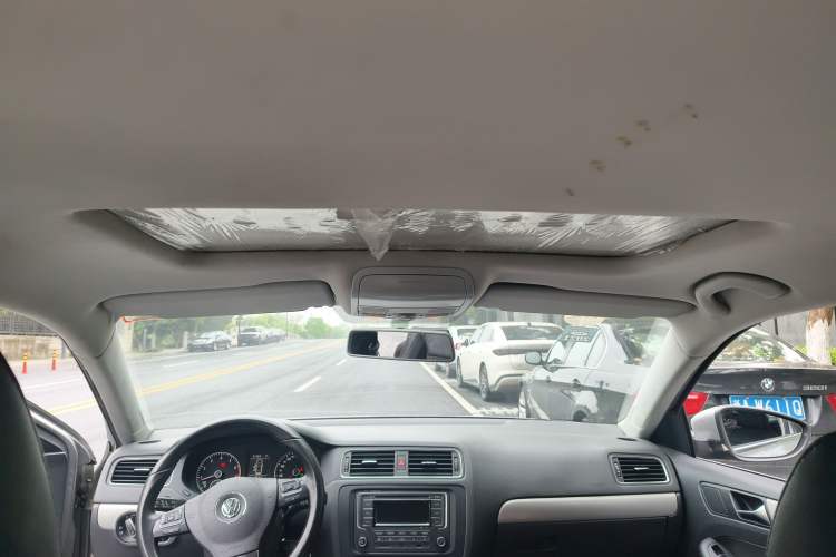 Used Volkswagen Sagitar 2014 1.4TSI Automatic Luxury Model Headliner