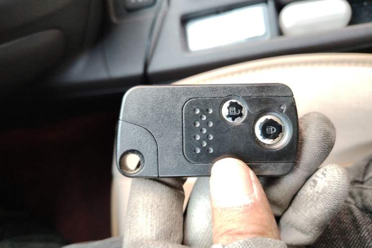 Used Honda CR-V 2013 2.4L two-wheel drive luxury version