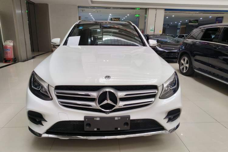 Used Mercedes-Benz GLC 2017 GLC 260 4MATIC Luxury Model
