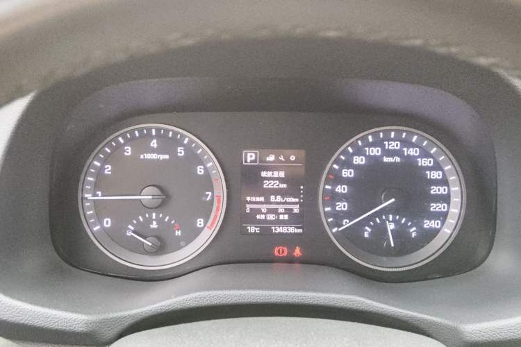 Used Hyundai Tucson 2018 1.6T Dual-Clutch Two-Wheel Drive 15th Anniversary Special Edition Instrument Cluster